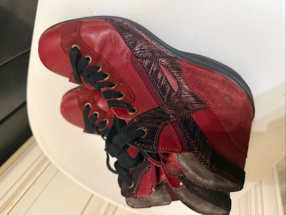 Bionica Women's Leather High-Top Lace Up Sneakers Shoes Red Black Size 8.5